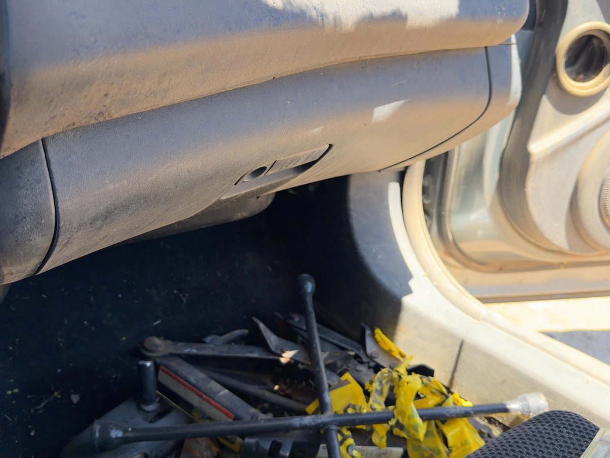 2007 Mitsubishi Eclipse Glove Box