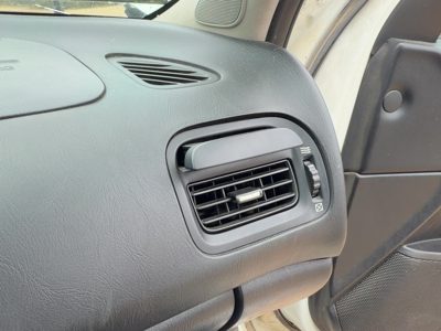 00-02 Infiniti I30 I35 Passenger Right Heater AC Vent with Slide-Out Cup Holder