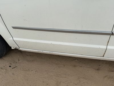 10-16 Town & Country Driver Left Front Moulding From Door Oem Trim Strip