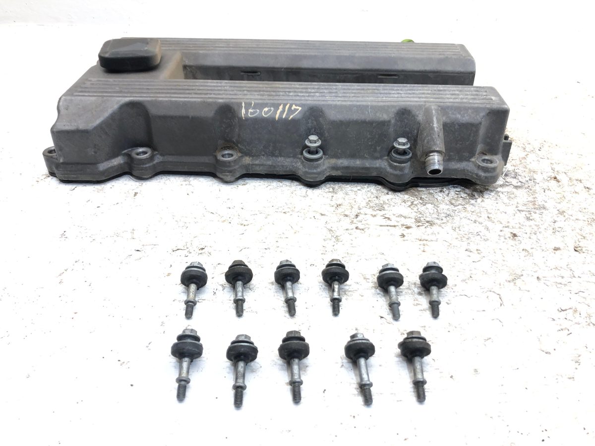 1995 Bmw 318I Valve Cover With Bolts Oem 1.8L Factory Hardware