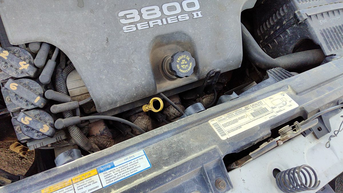 1998 Buick Lesabre Valve Cover
