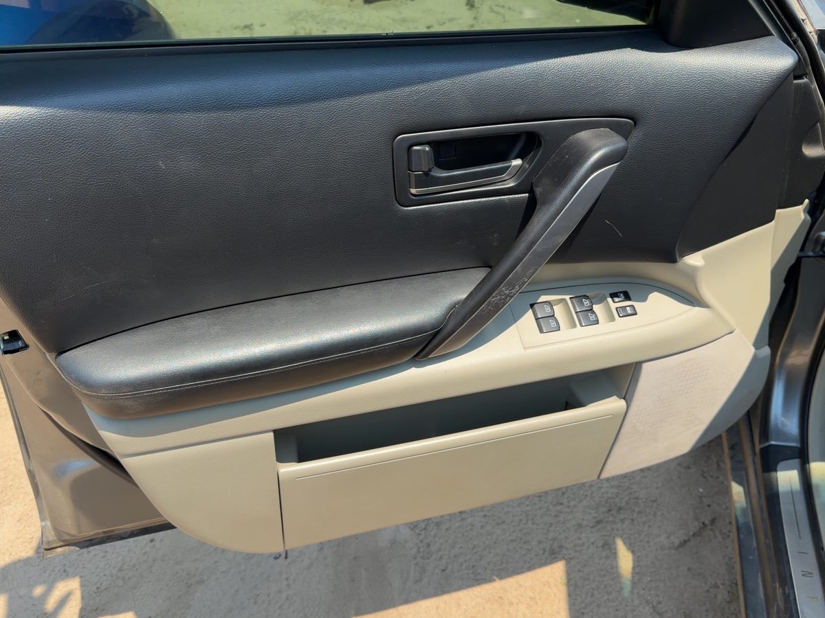 2003 Infiniti Fx Series Front Door Trim Panel