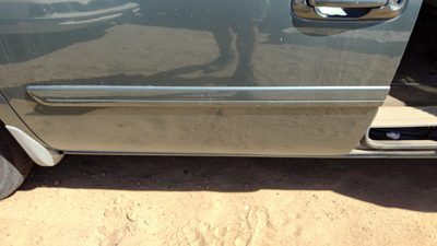 05-07 Caravan Driver Left Front Moulding From Door Oem Trim Strip Magnesium Ppk