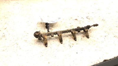 2002 03 Mitsubishi Lancer Complete Fuel Rail With Injectors Set Loaded Oem 2.0L