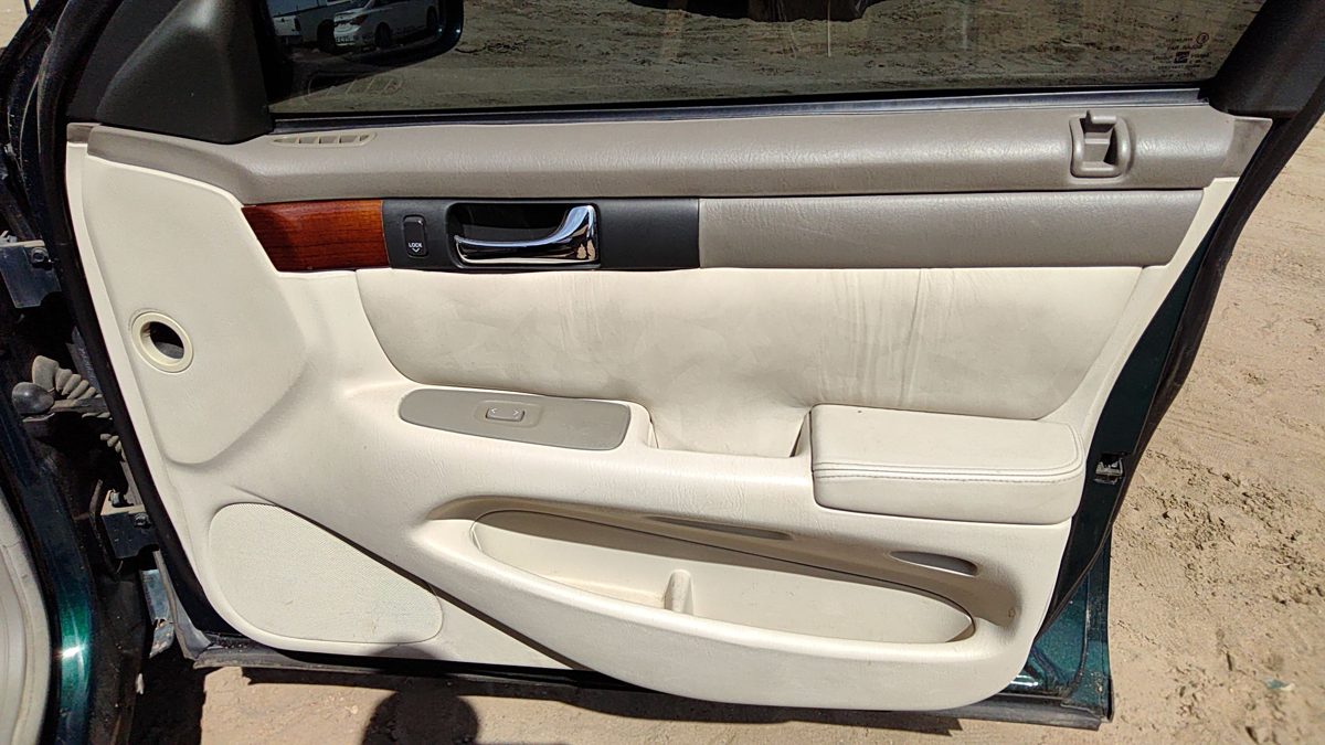 98-00 Cadillac Seville Passenger Right Front Inside Door Trim Panel Only Tan 503