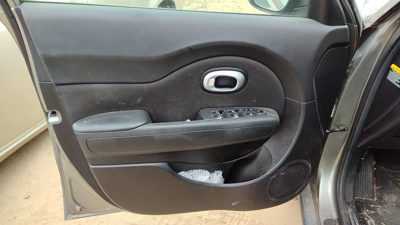 2014-2019 Kia Soul Driver Left Front Door Trim Panel With Master Switch Black Eq