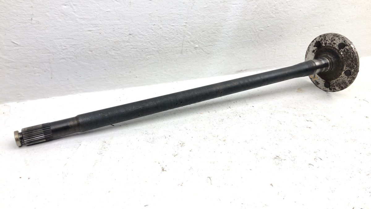 1978-1987 Chevy C10 Driver Left Rear Axle Shaft Oem Back 4X2 2Wd 14035542