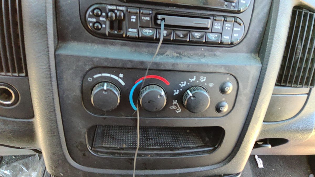 03-05 Dodge Ram 1500 Temperature Control Module In Dash Heater Ac Head Unit Oem