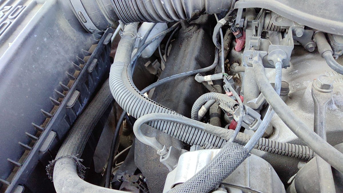 2000 Dodge Durango Valve Cover