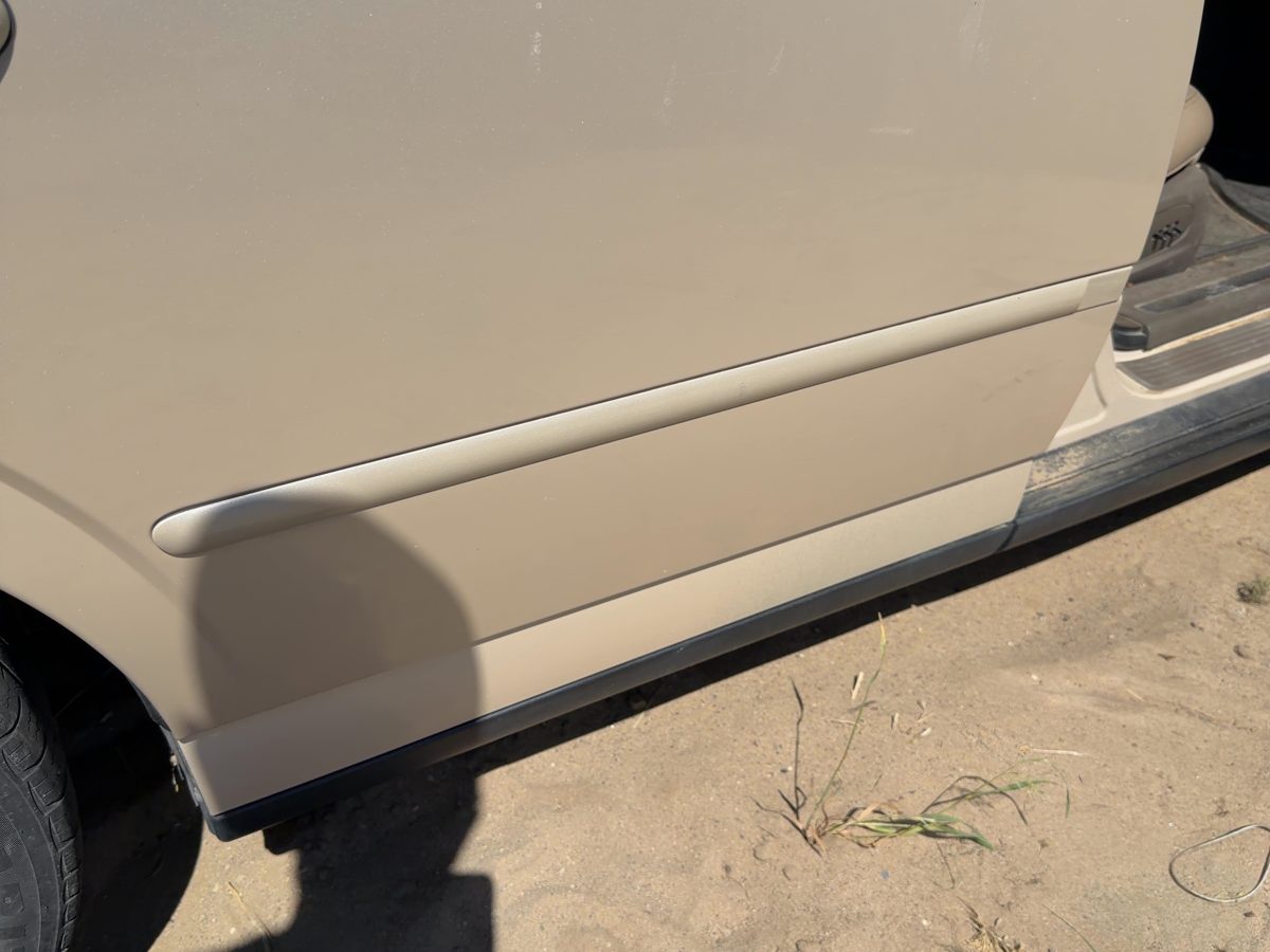 00-06 Ls Passenger Rear Moulding From Door Back Trim Strip Ivory Parchment Hc