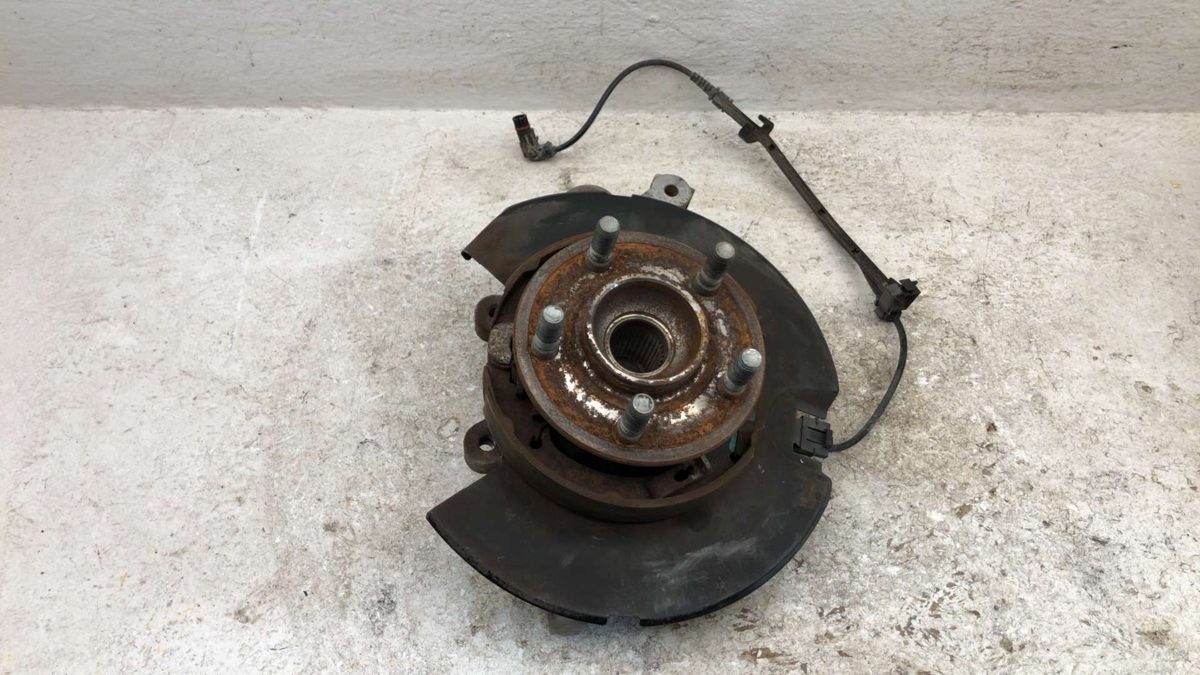 06-10 Charger Passenger Right Rear Knuckle Assembly Stub Axle With Hub Oem Rwd