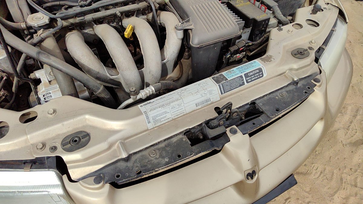 95-00 Dodge Stratus Top Plastic Cover Above Radiator Support Sight Shield Oem