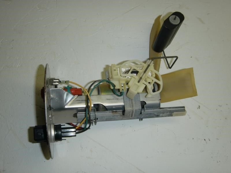1997-1998 Ford Contour Fuel Pump Assembly 6 Cylinder With Sending Unit Oem