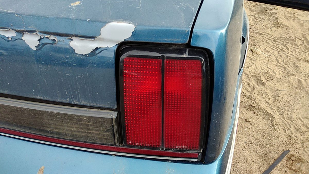 1989 Olds Calais Tail Light Assembly
