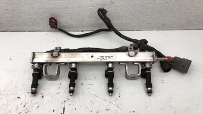 2006-13 Mazda 3 Complete Fuel Rail With Injectors Set Loaded Oem 2.0L L3g513250