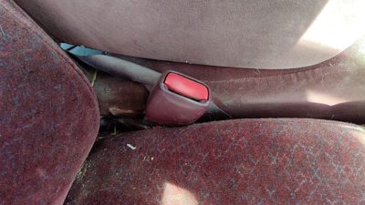 1998 Buick Lesabre Passenger Right Front Seat Belt Buckle Receiver Oem Red