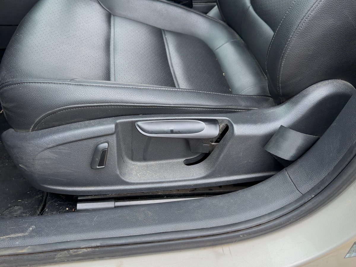 2014 Vw Jetta Driver Left Side Power Seat Switch With Trim Panel Oem Black
