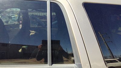 98-02 Expedition Driver Left Rear Vent Window Back Door Glass With Frame Oem