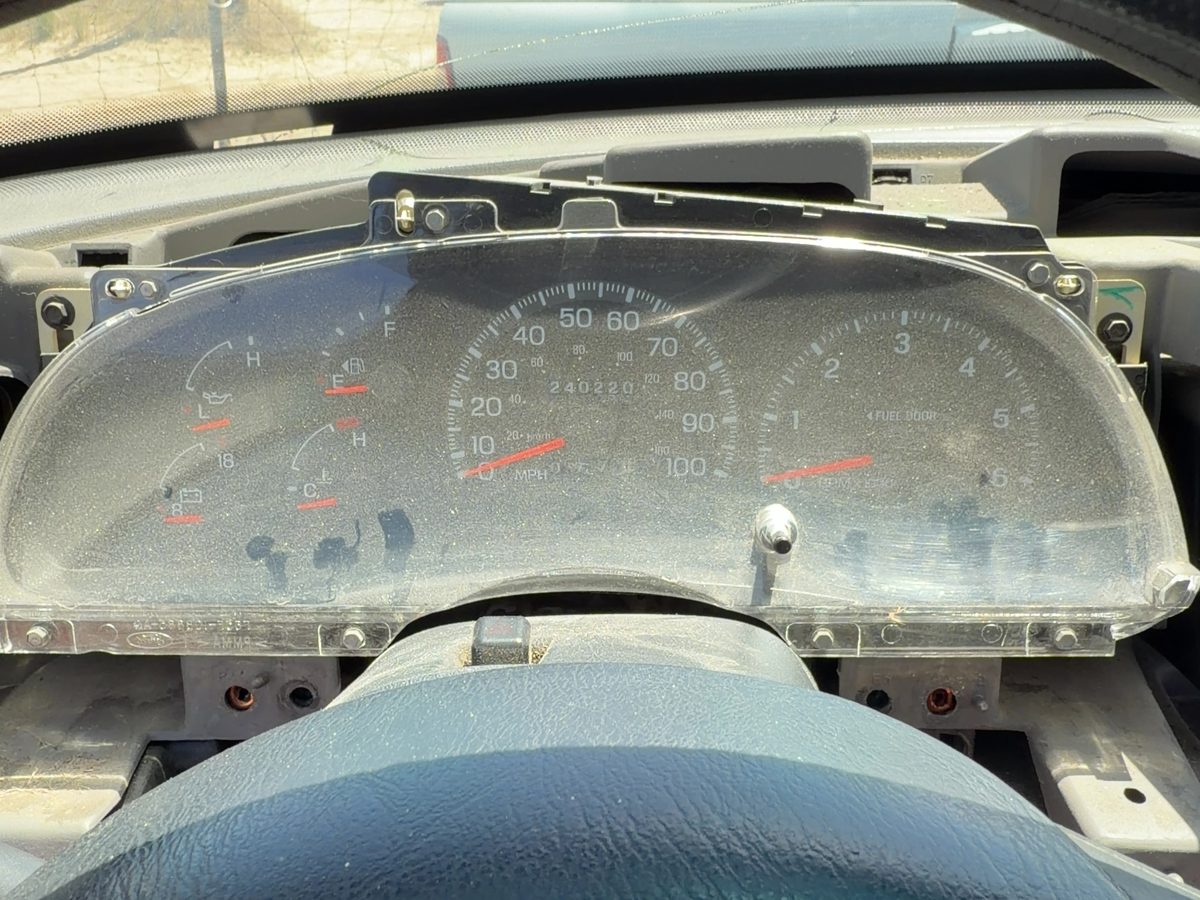 97-03 Ford F150 Speedometer Cluster Instrument Gauges Panel OEM F75Z10849LR