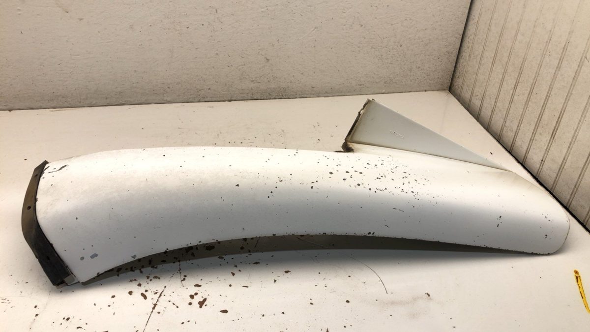 1979-89 International S Series S1600-s2600 Driver Left Fender Extension 456336c1