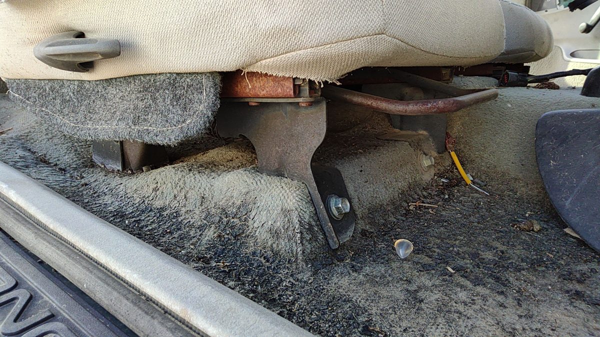 1998 Ford Ranger Seat Track