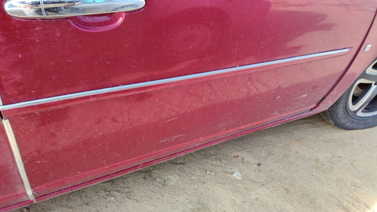 06-07 Lucerne Passenger Right Front Moulding From Door Trim Strip Crimson 86U