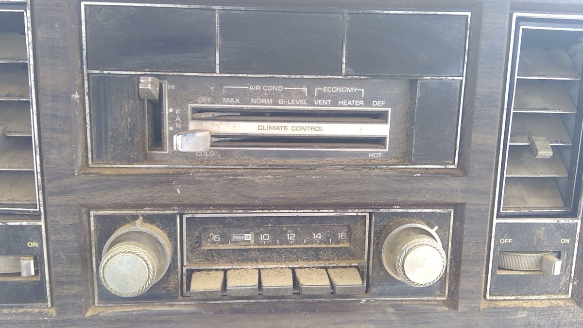 78 Buick Lesabre Temperature Control Module In Dash Heater Ac Head Unit Levers