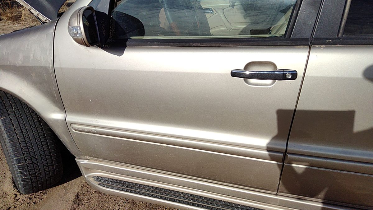 2005 Mercedes Ml Series Front Door