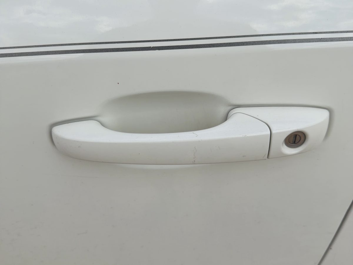 10-16 Town & Country Driver Left Front Outside Door Handle Oem White Pw1