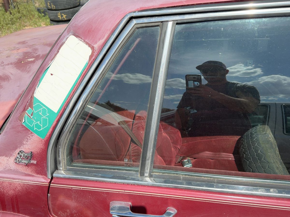 86-91 Olds 88 Passenger Right Rear Vent Window Back Door Glass With Frame Oem