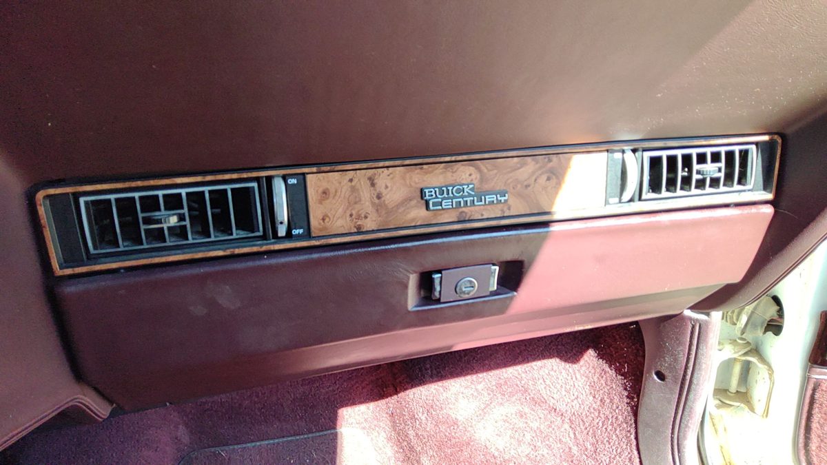 1982-1996 Buick Century Passenger Right Dash Woodgrain Trim With Hater Ac Vents