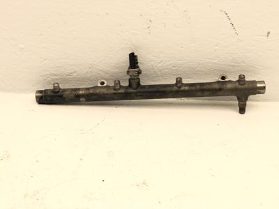 2008-2010 Ford F250 RIGHT PASSENGER SIDE Fuel Rail OEM 6.4L Powerstroke