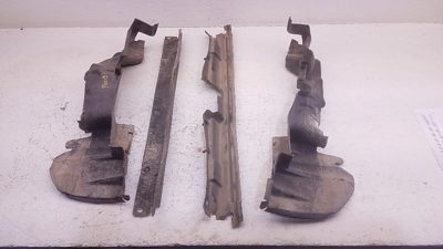 2006 Chrysler Pacifica Core Support Radiator Seals Rubber Air Guide Set Plastic