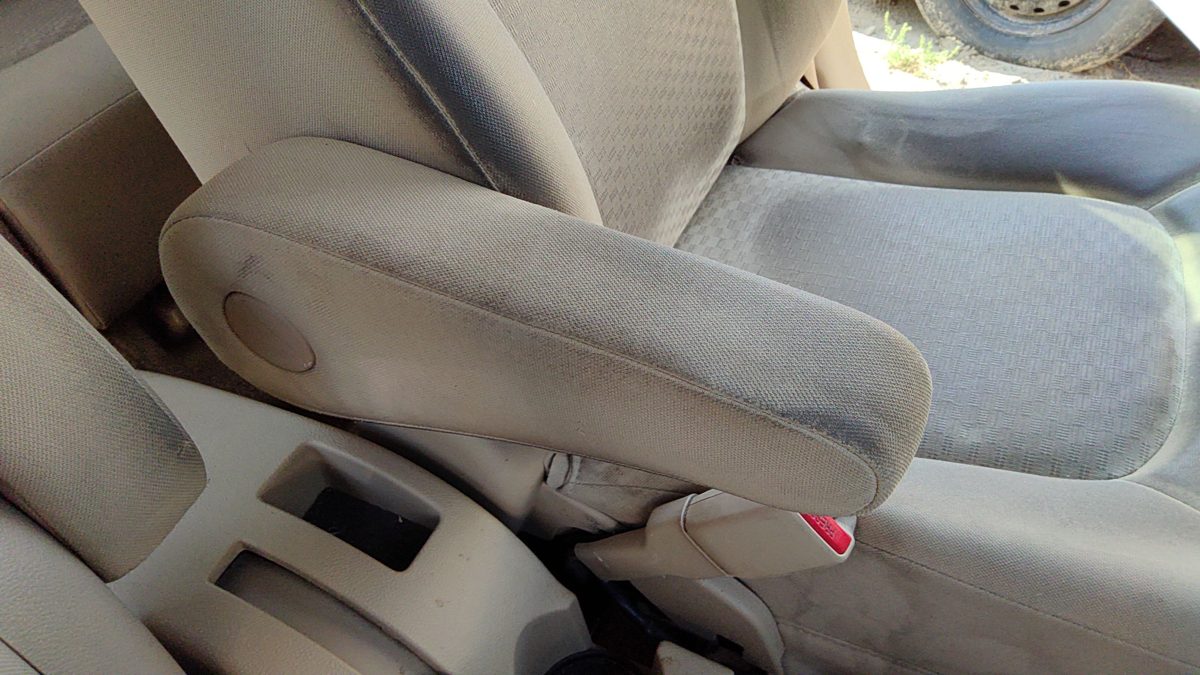 2006 Chevy Hhr Armrest