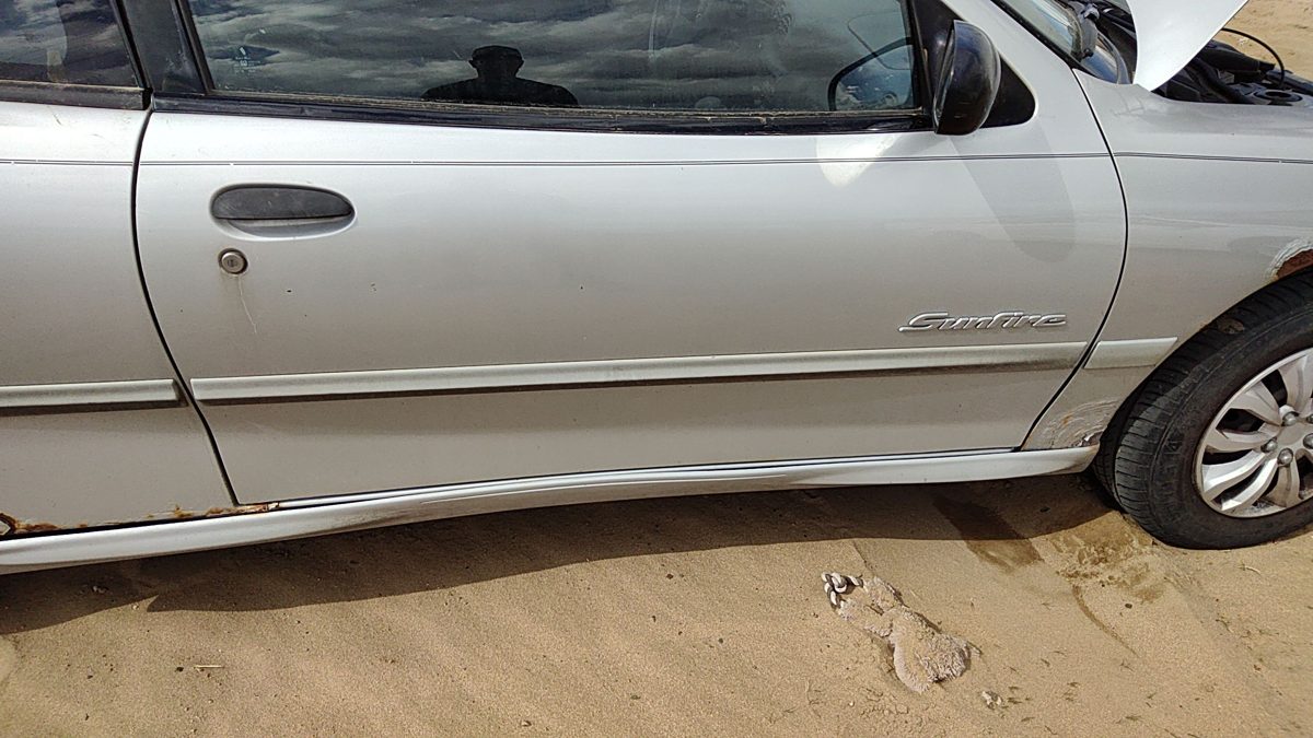 2002 Pontiac Sunfire Front Door