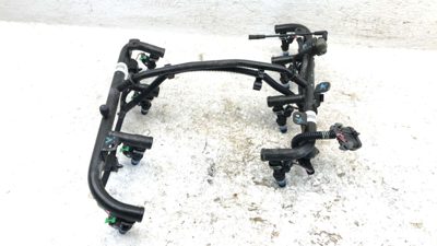 2001-2007 Sierra 2500 Hd Complete Fuel Rail With Injectors Set Loaded Oem 8.1L