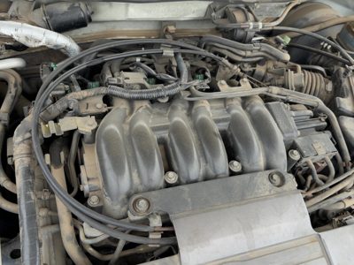 2000-2001 Infiniti I30 Upper Intake Manifold Oem 3.0L 140103Y110