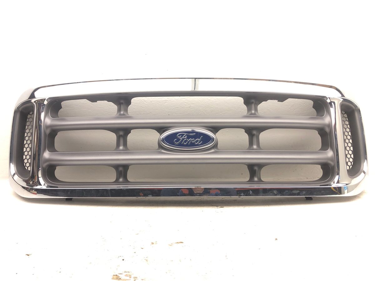 2004 F250sd Grille