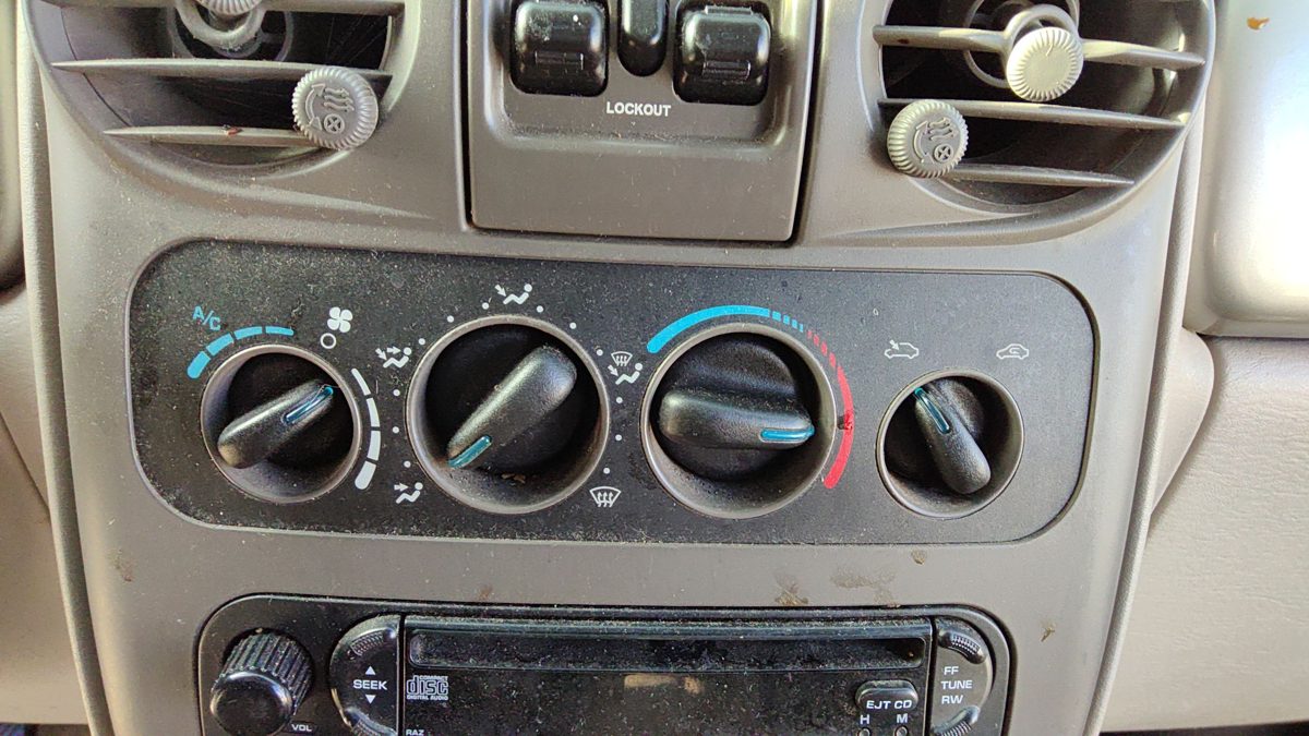01-05 Chrysler Pt Cruiser Temperature Control Module In Dash Heater Ac Head Unit