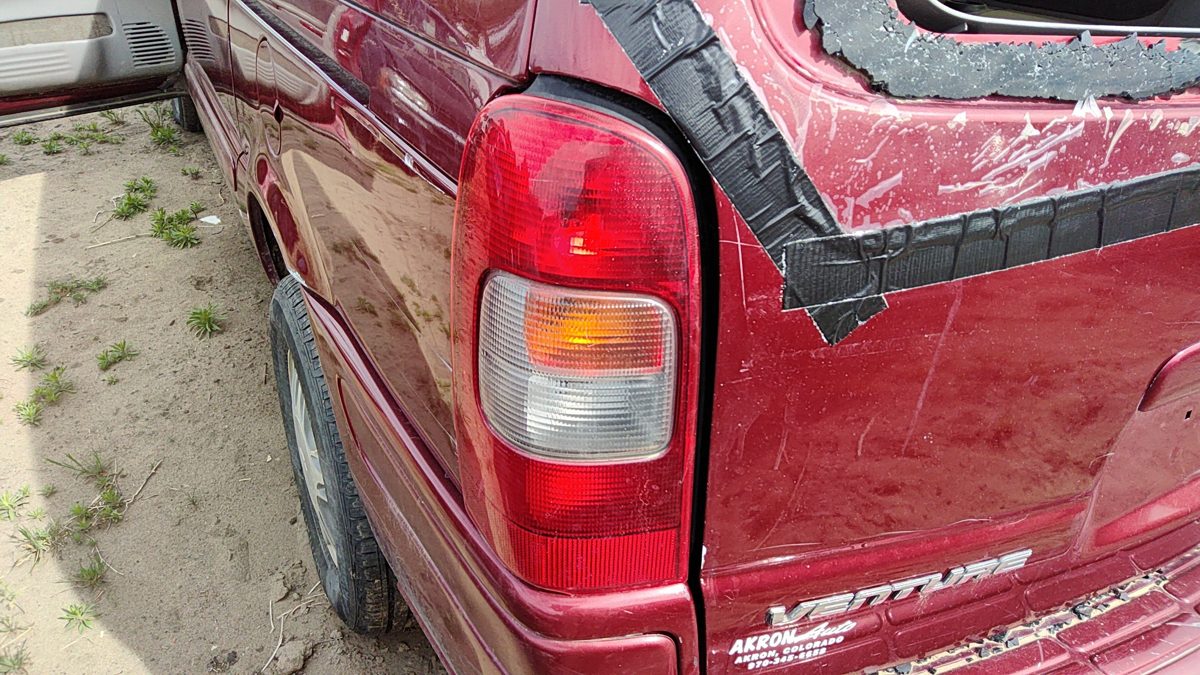 1997-2004 Chevy Venture Driver Left Tail Light Brake Lamp Oem Rear 10353279