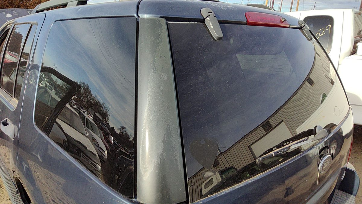 2005 Ford Explorer Driver Left Rear Moulding On Quarter Panel Oem Blue Ld