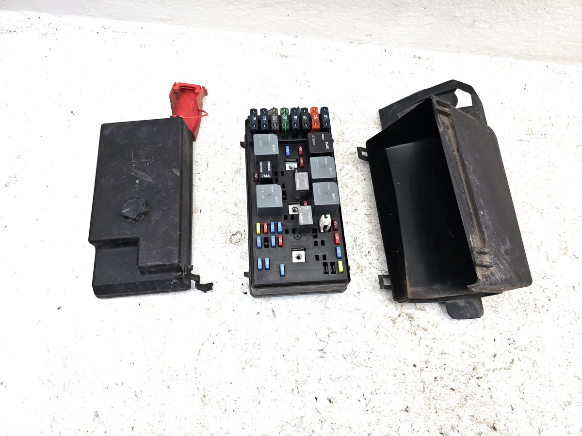 2002 Buick Century Engine Fuse Box