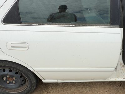 2000 Toyota Camry Rear Door