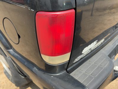 1995-2005 Chevy S10 Blazer Driver Left Tail Light Brake Lamp Oem Rear 19179358