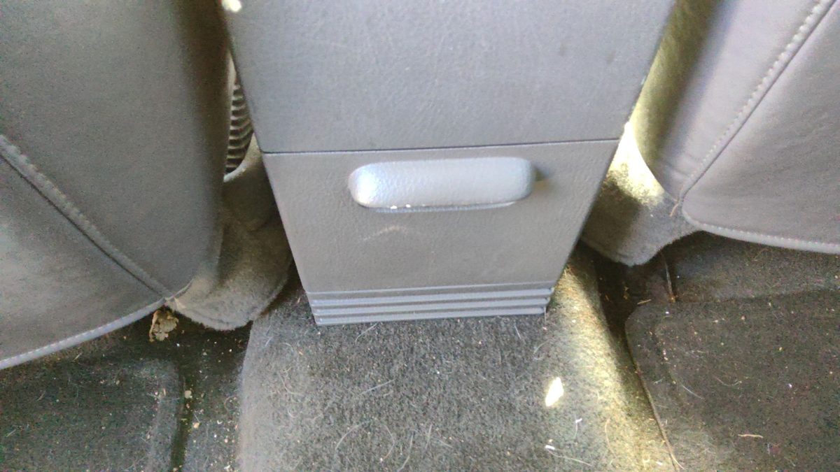 2004-2005 Ford Explorer Slide Out Dash Mounted Cup Holder Assembly Rt Graphite