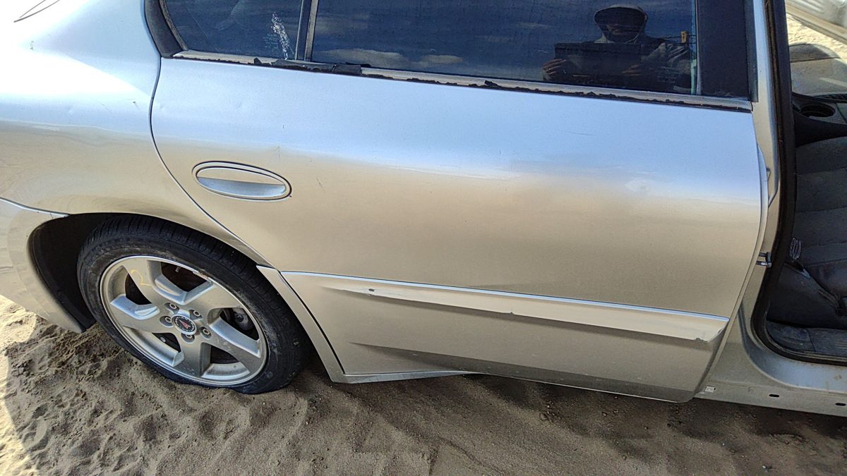 2004 Pontiac Bonneville Rear Door