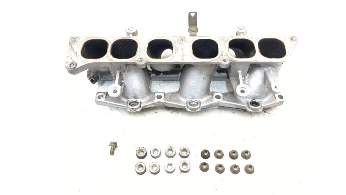 2004-2011 Mitsubishi Endeavor Lower Intake Manifold Oem 3.8L Mn137502