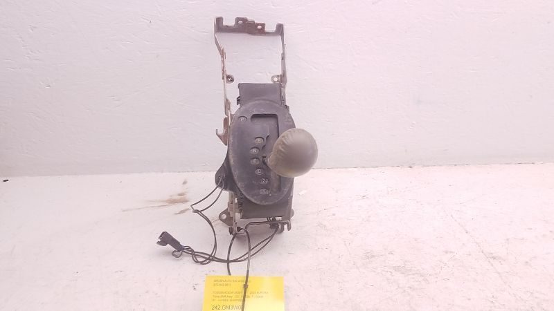 2001-2003 Oldsmobile Aurora Floor Shifter Assembly With Knob Used Automatic Tran