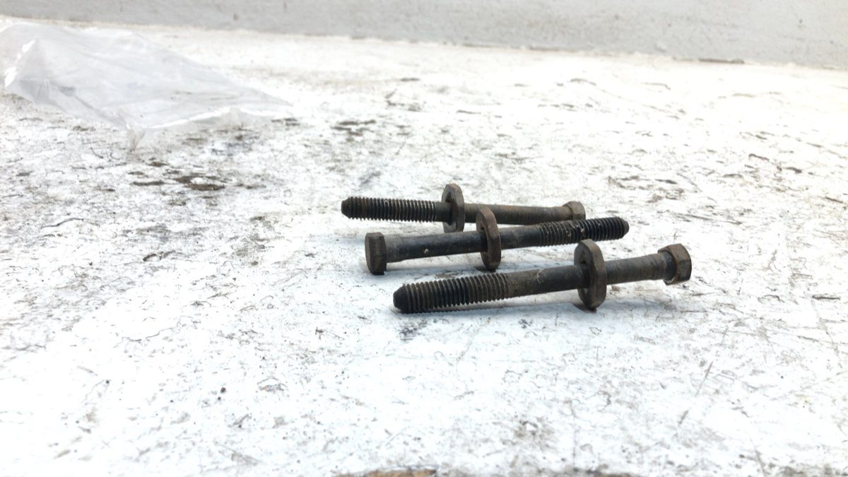 83-94 Chevy S10 Blazer Set of Bolts for Power Steering GEARBOX MOUNTING BOLTS