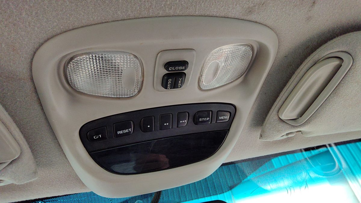 2001-2002 Chrysler 300M Center Overhead Console Oem Dome Light Map Lamp Cubby